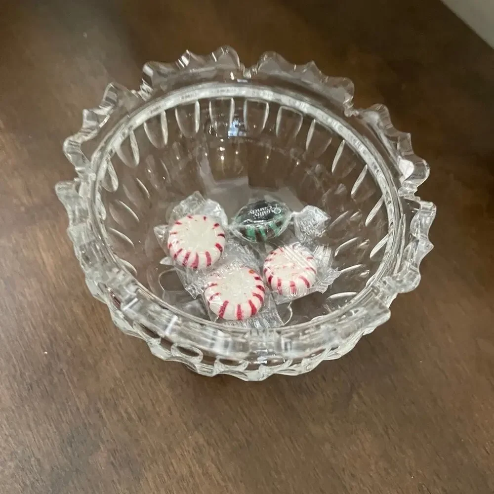 Vintage crystal glass pedestal candy dish